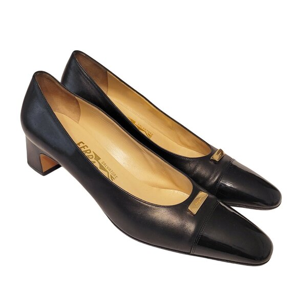 Salvatore Ferragamo Vintage NARROW Low Leather Toe Cap Heels 9.5 (2A) - Picture 1 of 13